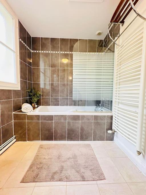Maison Des Chenizelles Laon Ngoại thất bức ảnh